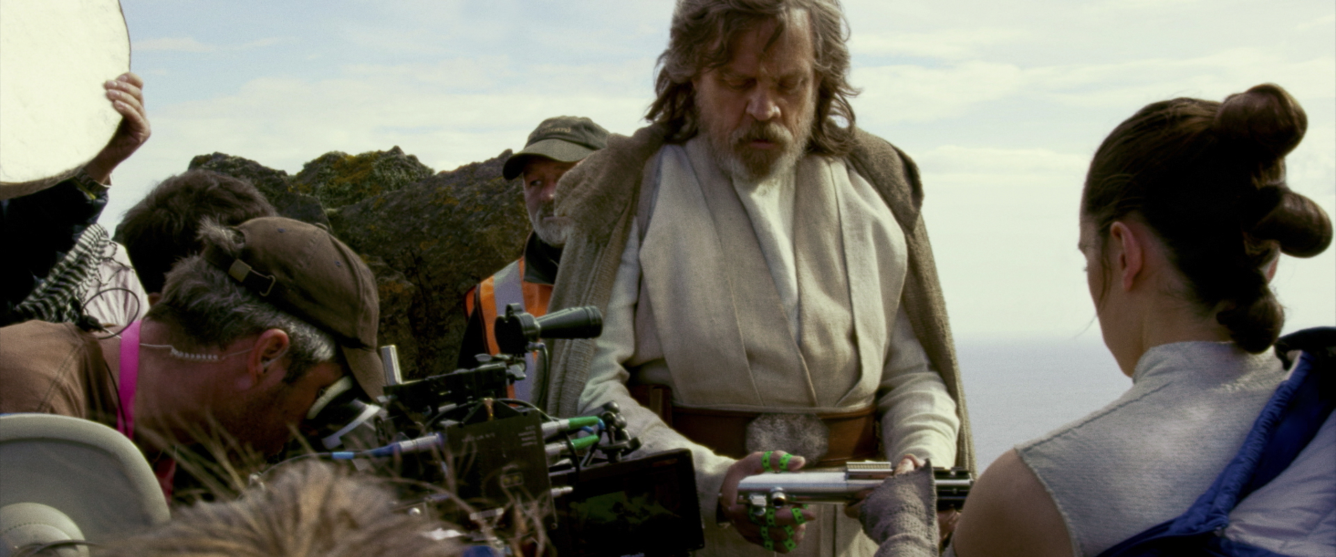 Star Wars: The Last Jedi Behind-The-Scenes still (Walt Disney Studios Home Entertainment)