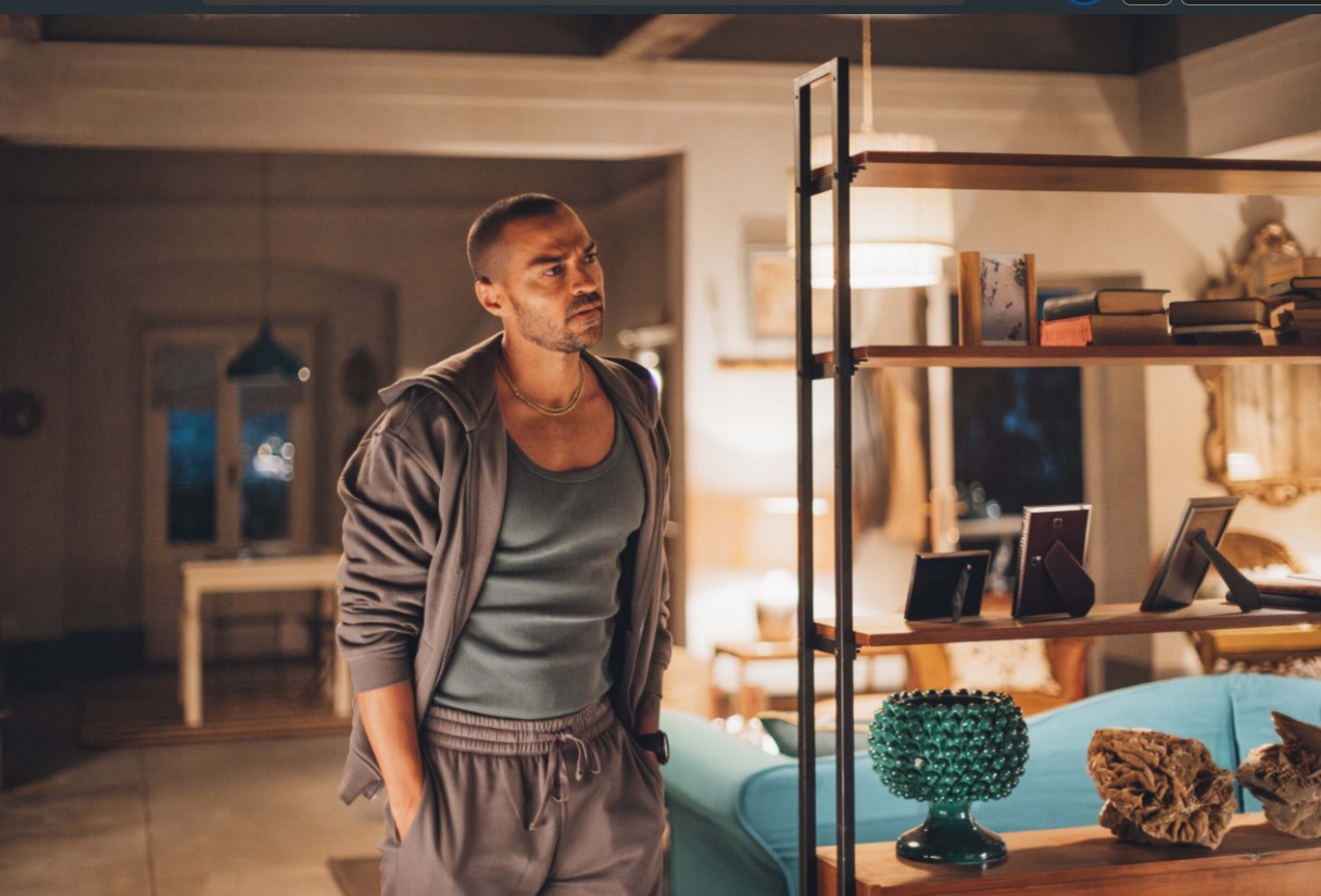 Hotel Costiera still (Prime Video)